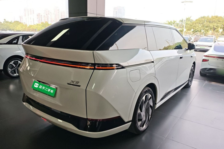 小鹏X9 2024款 640四驱高性能Max车身外观7