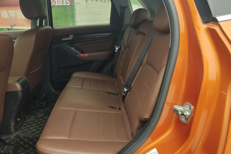 北汽威旺S50 2016款 1.5T CVT乐动尊享型中控内饰21
