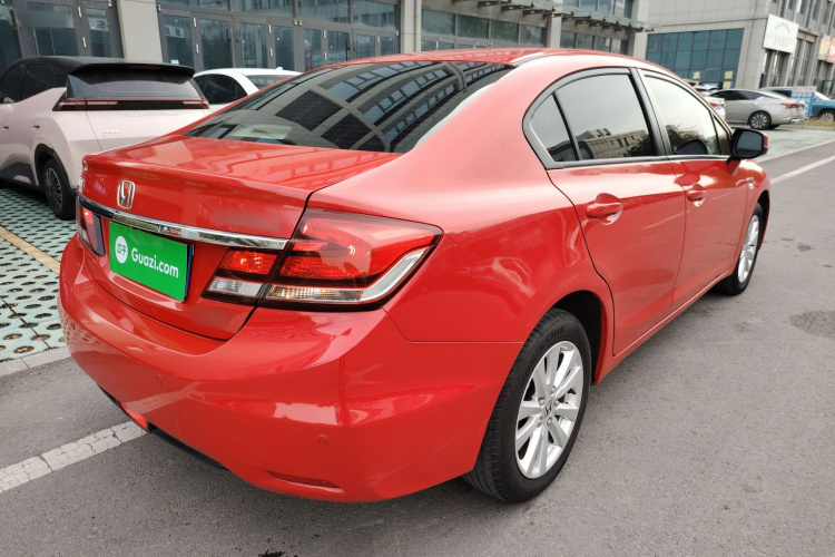 本田 思域 2014款 1.8L 自动舒适版车身外观7