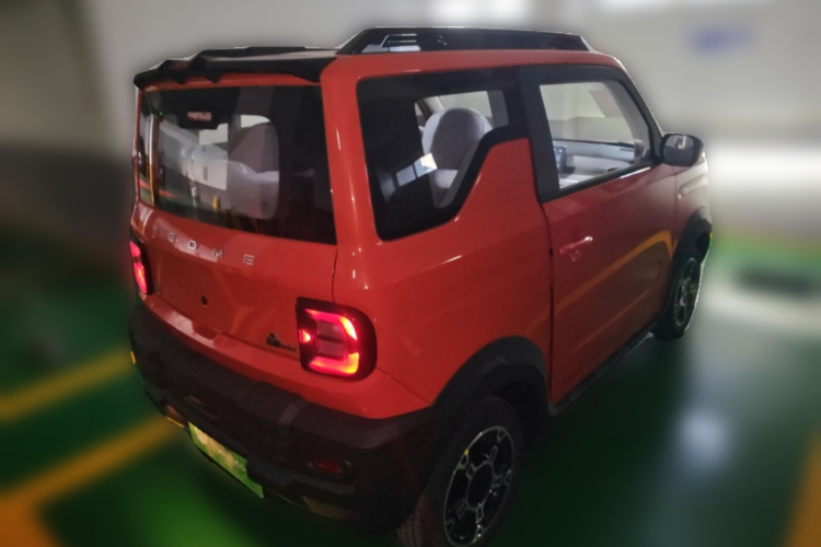 吉利银河 2025款 210km 熊猫骑士车身外观7