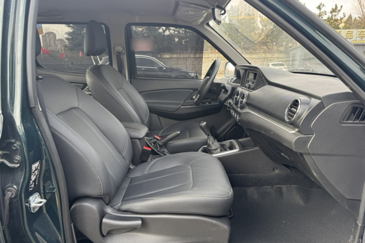 东风 锐骐 2023款 2.4T柴油两驱创业版长货箱YCY24165-61局部细节41