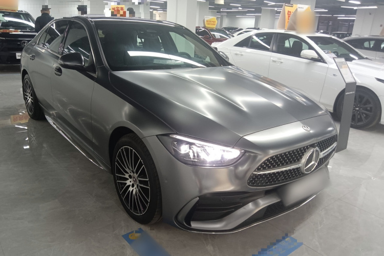 奔驰C级 2023款 改款二 C 260 L 运动版车身外观3