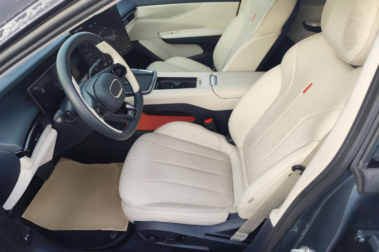 领克07 2024款 EM-P 126长续航 Ultra中控内饰19