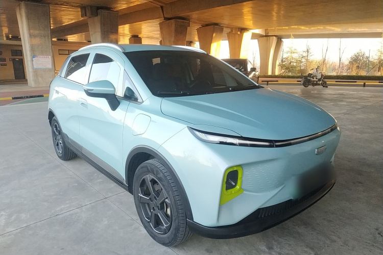 吉利几何E萤火虫 2023款 320KM 乖帅虎 5座车身外观3