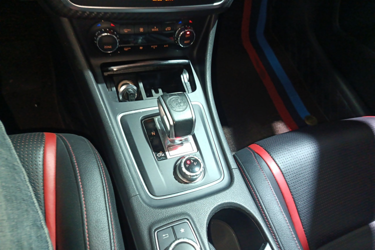 奔驰A级AMG(进口) 2016款 AMG A 45 4MATIC局部细节18