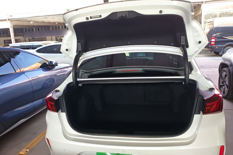 长安 逸动 2021款 PLUS 蓝鲸NE 1.4T GDI DCT旗舰型局部细节23