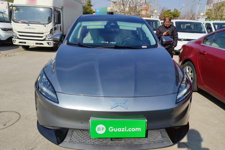 小鹏G3 2019款 尊享版车身外观2