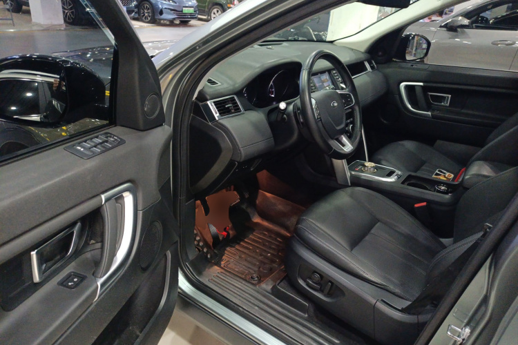 路虎 发现神行 2016款 2.0T SE中控内饰20