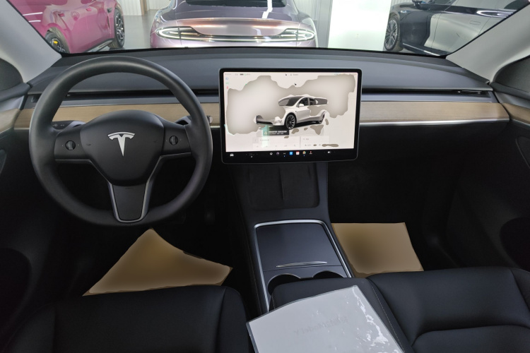 特斯拉 Model Y 2022款 改款 长续航全轮驱动版中控内饰12