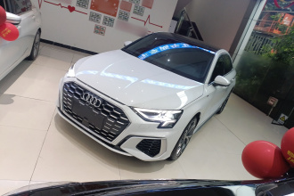 奥迪A3 2024款 A3L Limousine 35 TFSI 豪华运动型