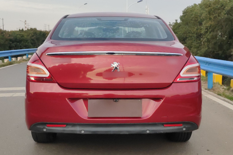 标致308 2014款 乐享版 经典 1.6L 自动优尚型车身外观6005