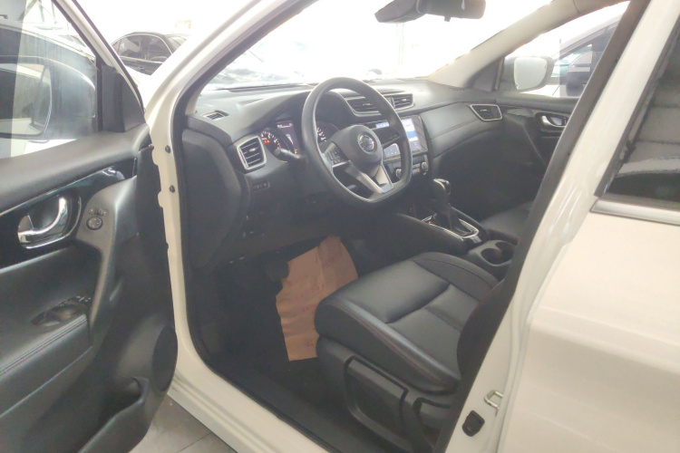 日产 逍客 2022款 2.0L CVT XV智享版中控内饰20