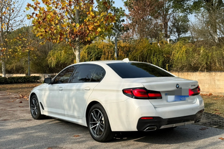 宝马5系 2021款 改款 525Li M运动套装车身外观6006