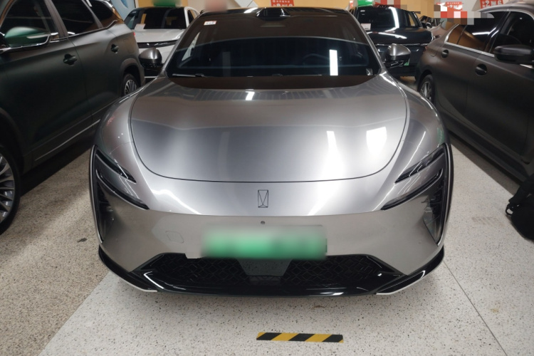 阿维塔06 2025款 Max增程版车身外观2