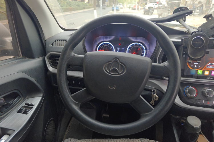 长安凯程 长安睿行M60 2023款 1.6L CNG舒适型客车6座中控内饰13