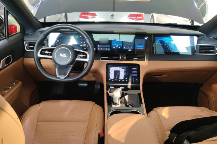 理想汽车 理想ONE 2021款 增程6座版中控内饰12