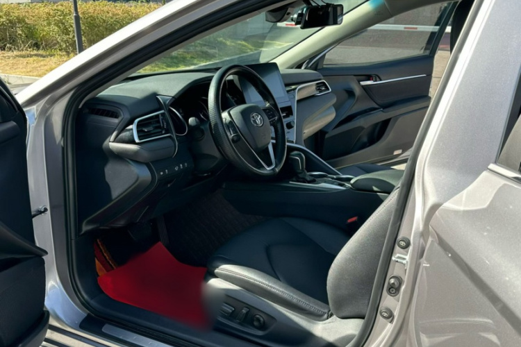 丰田 凯美瑞 2021款 2.0G 豪华版中控内饰7003