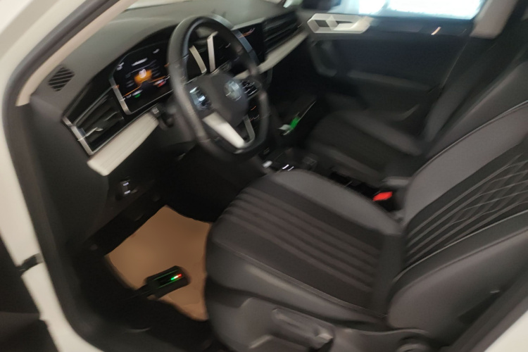 大众 途观L 2023款 330TSI 自动两驱舒享版中控内饰7003