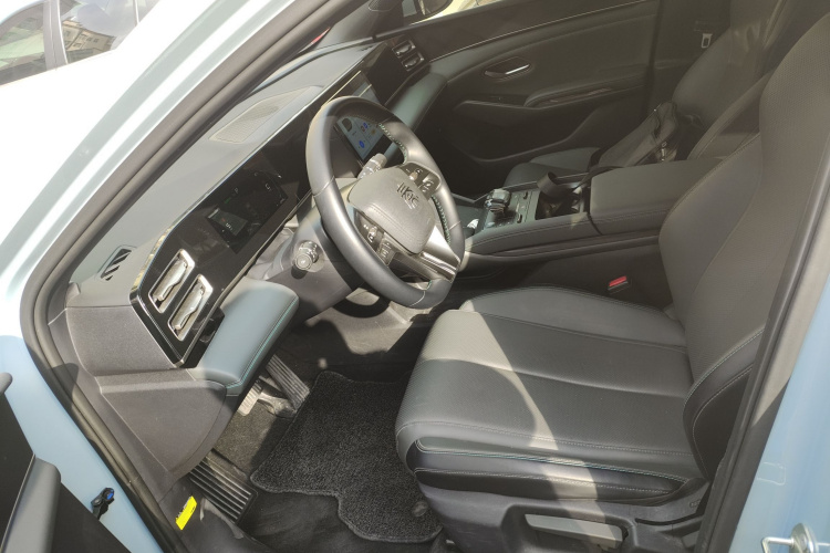 比亚迪 秦L 2024款 DM-i 80KM领先型局部细节19