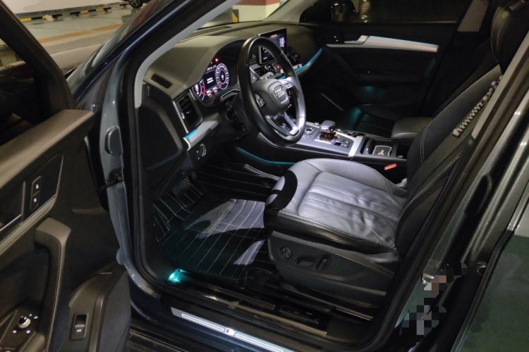 奥迪Q5L 2020款 改款 40 TFSI 荣享时尚型中控内饰20