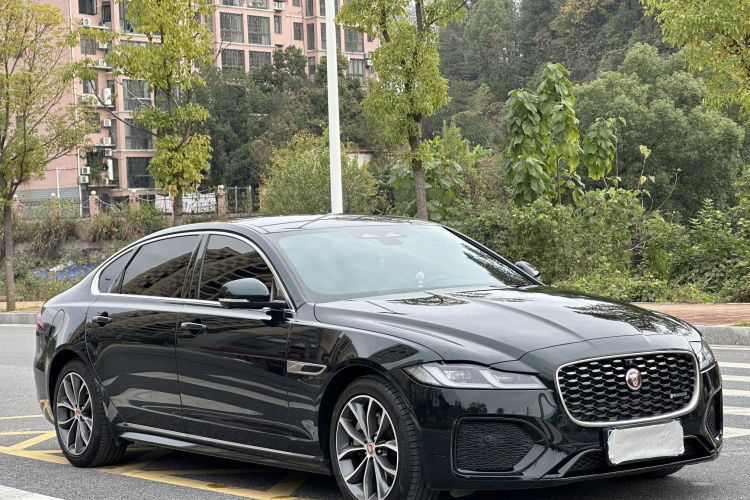 捷豹XFL 2022款 XFL 2.0T P250 两驱精英运动版车身外观6002
