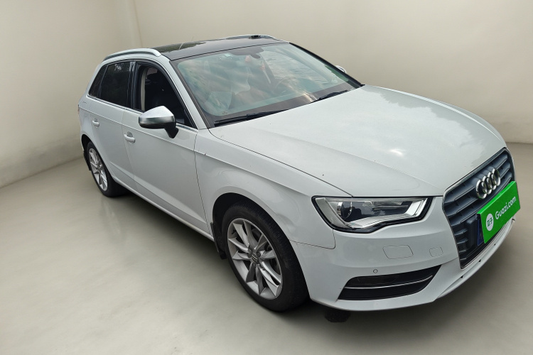 奥迪A3 2015款 Sportback 35 TFSI 百万纪念舒享型车身外观3