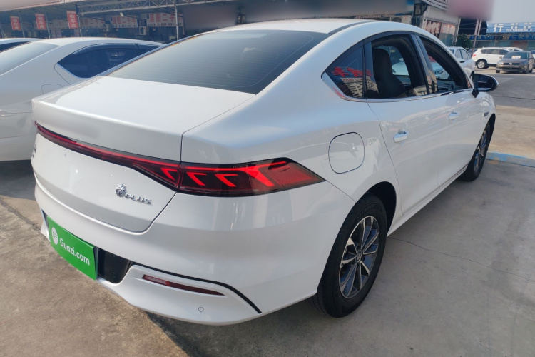 比亚迪 秦PLUS 2024款 荣耀版 DM-i 55KM领先型车身外观7