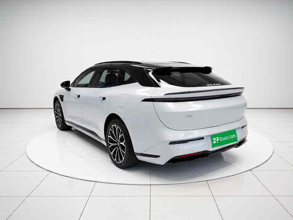 极氪007GT 2025款 四驱智驾版 75kWh(3)