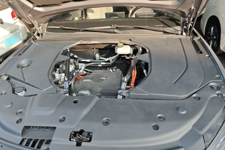 比亚迪 秦PLUS 2023款 冠军版 EV 510KM超越型机舱底盘24