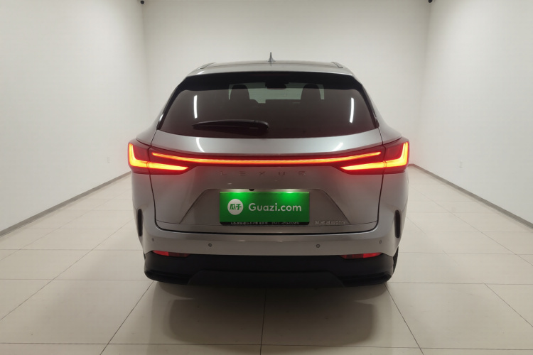 雷克萨斯NX 2022款 350h 前驱 创悦版车身外观6