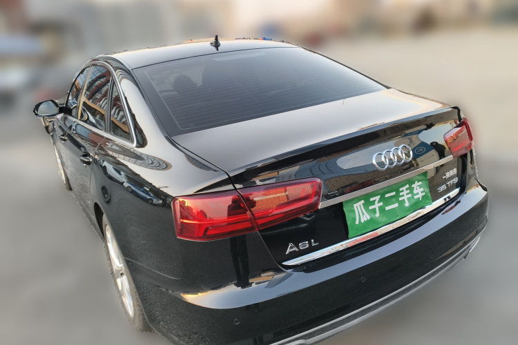 奥迪A6L 2018款 30周年年型 35 TFSI 时尚型车身外观5