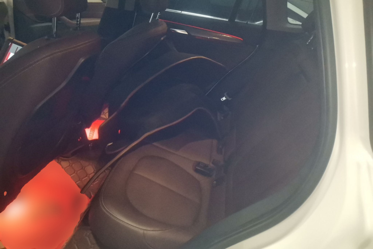 宝马X1 2019款 sDrive18Li 尊享型中控内饰21