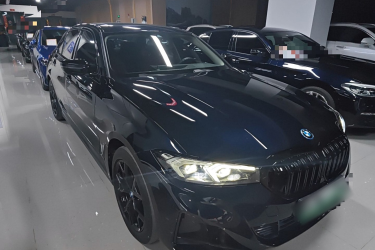 宝马i3 2024款 eDrive 35 L车身外观3