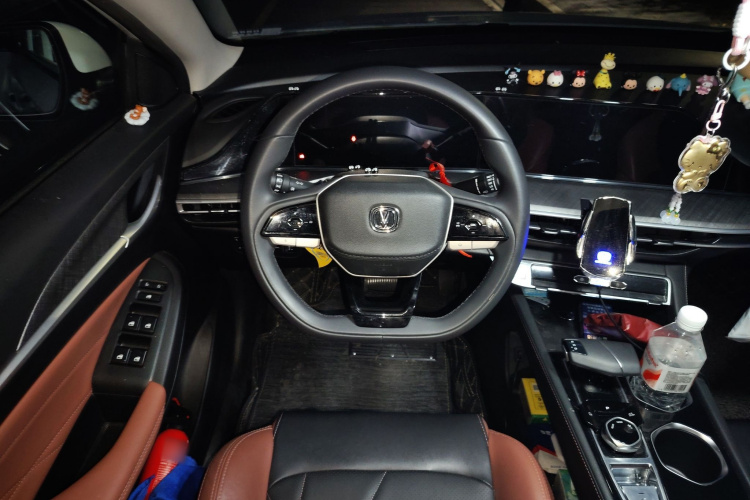 长安 逸动 2022款 PLUS 蓝鲸NE 1.4T GDI DCT尊贵版中控内饰13