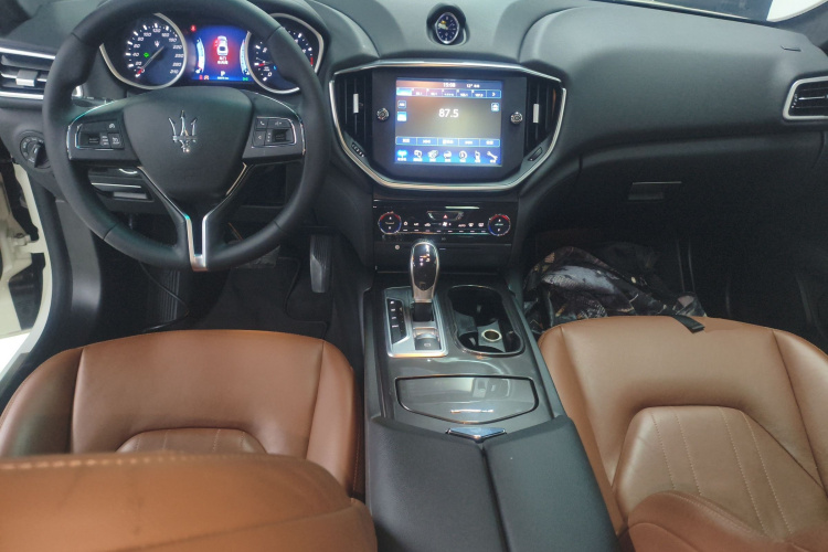 玛莎拉蒂 Ghibli 2014款 3.0T 标准版中控内饰7002