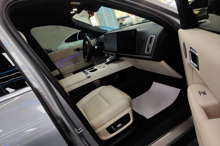 理想汽车 理想L9 2024款 Ultra局部细节41