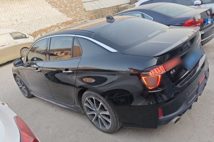 领克03 2019款 1.5TD DCT劲版 国VI车身外观4