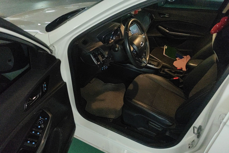 福特 福睿斯 2019款 1.5L 自动悦享型中控内饰20