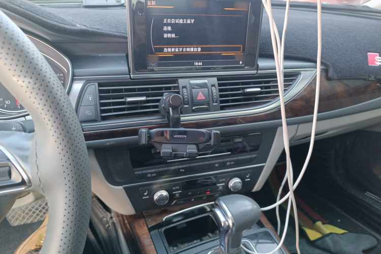 奥迪A6L 2012款 30 FSI 舒适型局部细节16