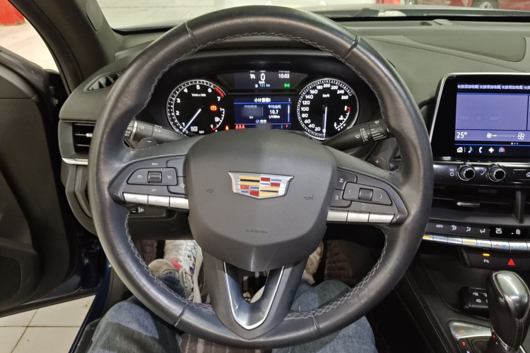 凯迪拉克CT4 2020款 28T 时尚型中控内饰13