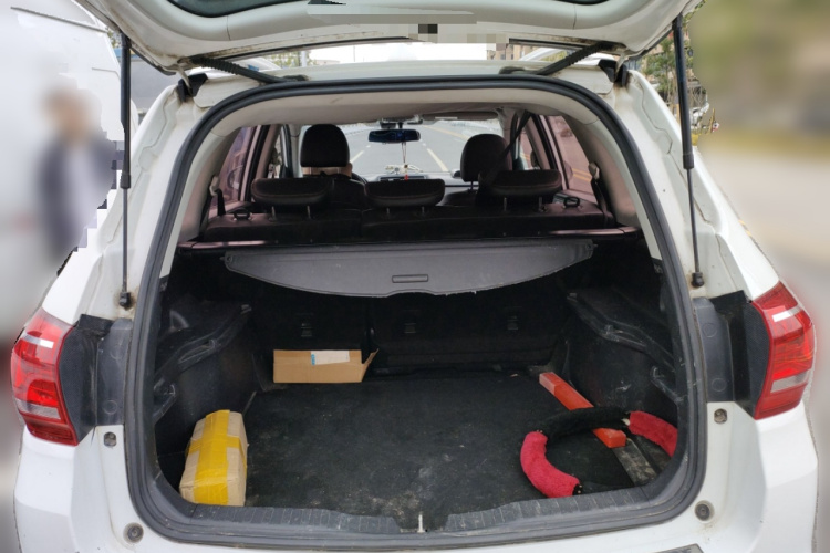 哈弗H6 2015款 改款 运动版 1.5T 手动两驱精英型局部细节23