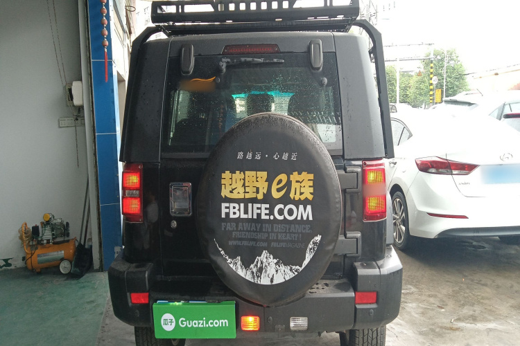 北京BJ40 2016款 40L 2.3T 自动两驱尊贵版车身外观6004