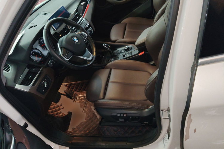 宝马X1 2020款 sDrive20Li 时尚型中控内饰19