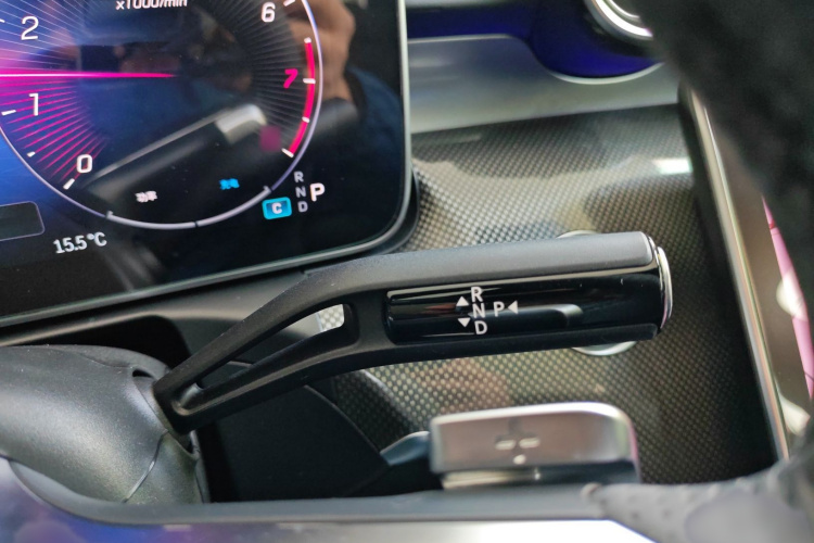 奔驰C级 2023款 改款二 C 260 L 运动版局部细节18