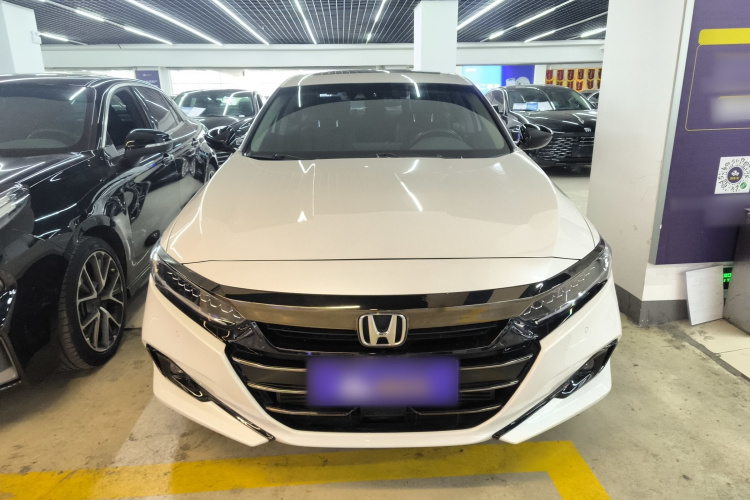 本田 雅阁 2022款 260TURBO 幻夜·尊贵版车身外观2