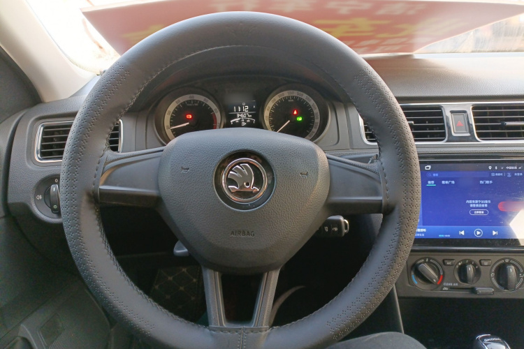 斯柯达 昕动 2018款 1.6L 自动标准版中控内饰13