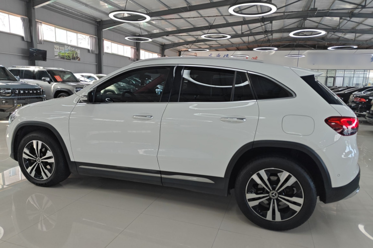 奔驰GLA 2020款 GLA 200车身外观4