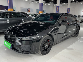 捷豹XEL 2024款 2.0T 250PS R-DYNAMIC S耀黑运动版