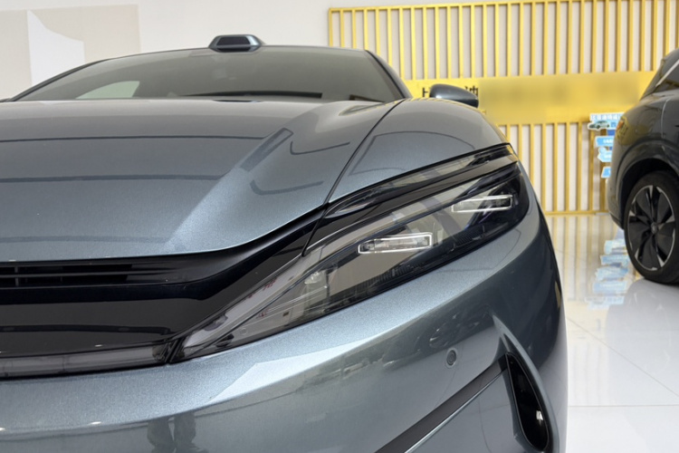 比亚迪 汉L 2025款 DM-p 四驱激光雷达旗舰型局部细节36