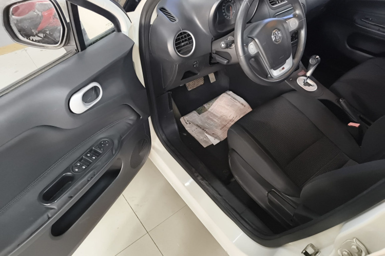 名爵3 2016款 1.3L AMT舒适版中控内饰7003